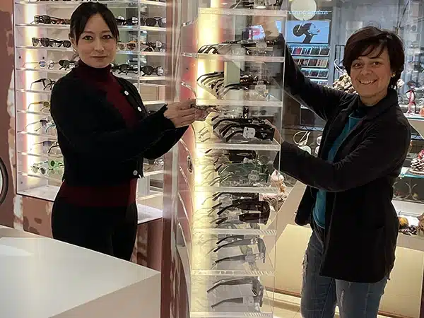 vendita occhiali da sole Vendita di accessori occhiali da sole a Cremona e Reggio Emilia